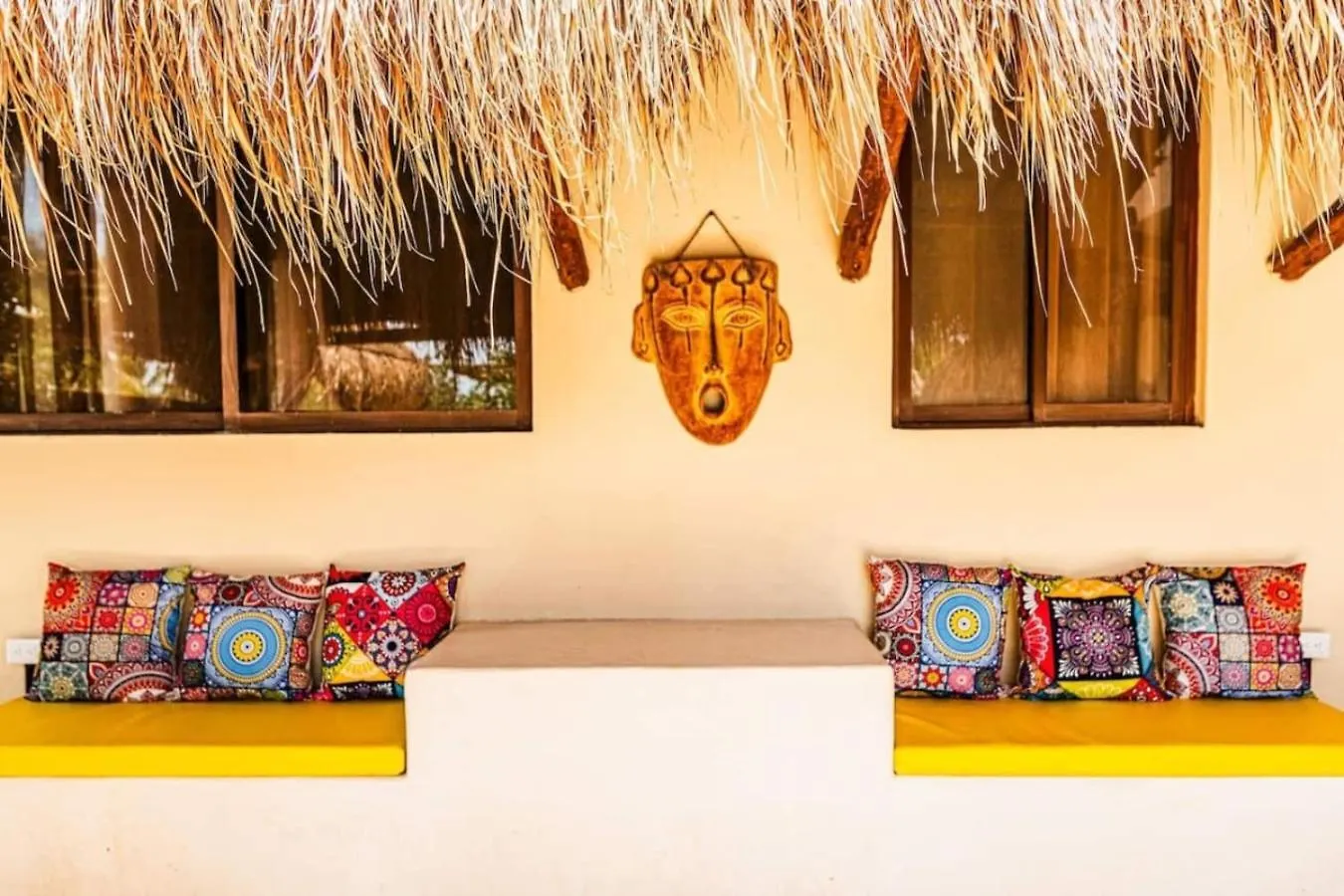 Holiday home Massive Compound With Private Pool That Is Walking Distance To The Beach