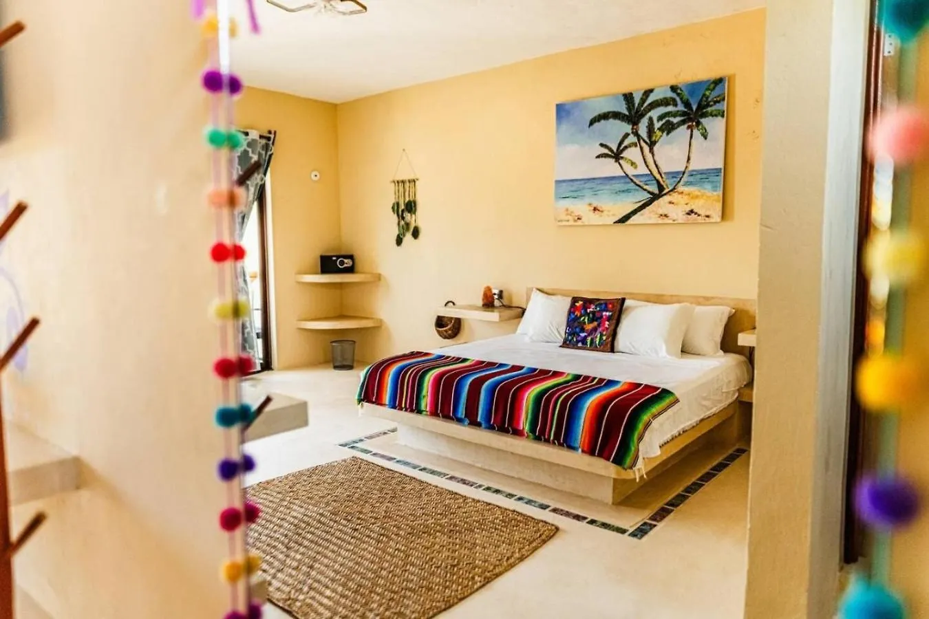 Massive Compound With Private Pool That Is Walking Distance To The Beach 0*, Isla Holbox