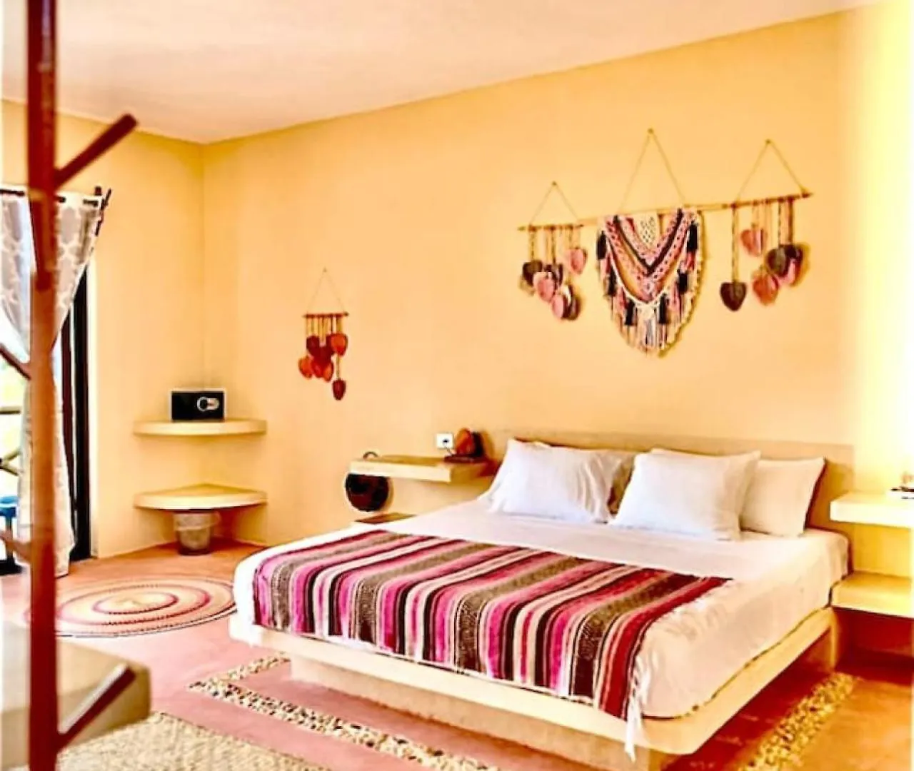 Massive Compound With Private Pool That Is Walking Distance To The Beach