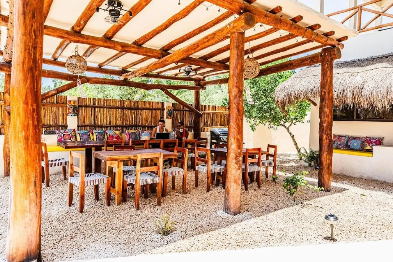 Holiday home Massive Compound With Private Pool That Is Walking Distance To The Beach